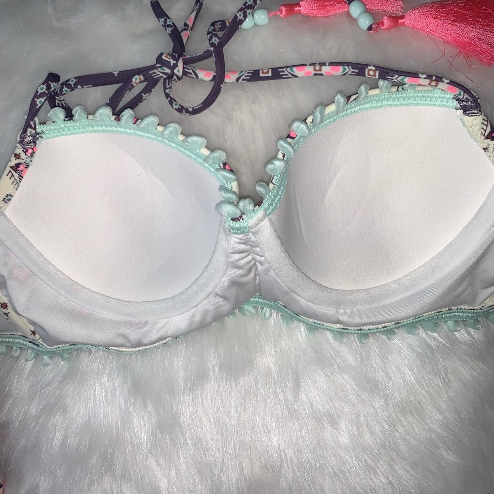 Victoria’s Secret Bikini Top - Picture 2 of 6